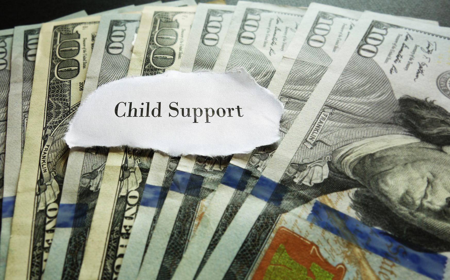 ¿Cómo se decide la manutención de los hijos en Illinois?