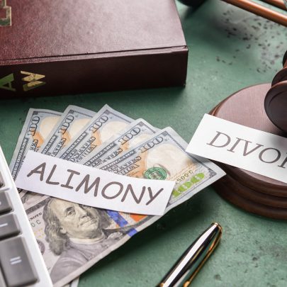 What Types of Spousal Maintenance Are Available in Illinois? 